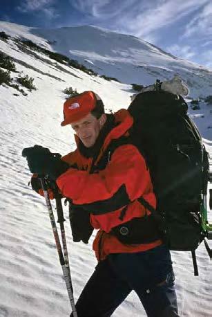 «223 Dogajanje v Triglavski severni steni je bilo leta 1995 spet pestro za slovenski alpinizem. Prosto je bila preplezana ena najslavnejših slovenskih smeri Obraz Sfinge. Smer, ki sta jo l.