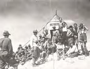 Soldiers were frequent visitors on the summit of Triglav. Left: Italian soldiers. Right: Yugoslav soldiers. (SAM photo library.