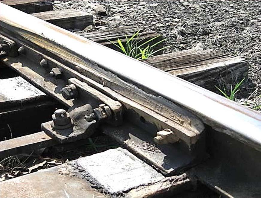 FRA s Track Safety Standard The FRA Track Safety Standard concerning switch points isn t very specific: 213.