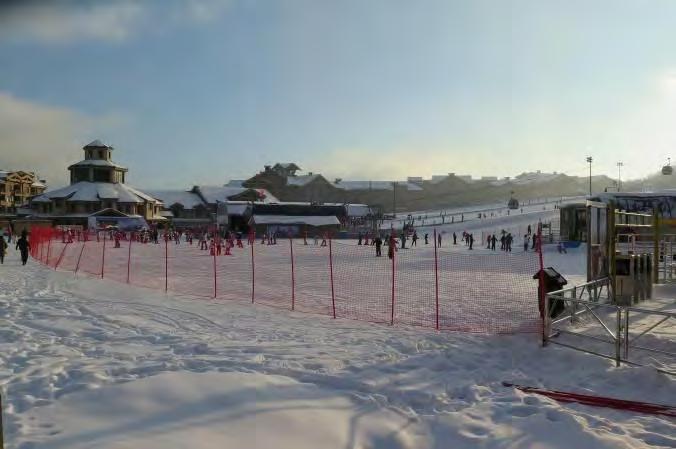 The first ski areas emerged in the 1980 s, mostly designed for training ski racers, with usually only one slope and poor accommodations.