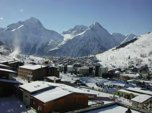 France If the French ski resorts in the Alps are the largest and most well-known, several other mountain ranges in the country have ski resorts: the Jura, the Pyrenees, the Massif Central and the