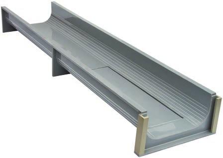TRANSPORT AND GRADING TROUGHS WITH REPLACEMENT PARTS FOR THE BASE In the transport and grading trough is a hole of dimension 800 250 mm, into which a plate without holes is inserted.
