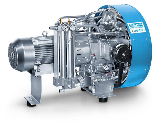 BAUER KOMPRESSOREN COMPRESSORS FOR INDUSTRY AIR-COOLED COMPRESSOR UNITS & BOOSTER 17 DS SERIES FOR HEAVY-DUTY OPERATION IN MARINE APPLICATION The air-cooled direct-coupled compressors in the DS
