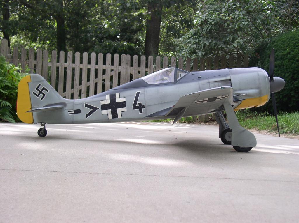 This was my second FW-190. It weighed 31 lbs and was flown with a Sachs 3.