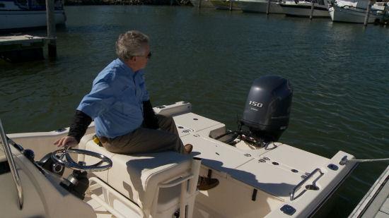 While watching the lines, the helm is still functional, which makes a convenient aspect when