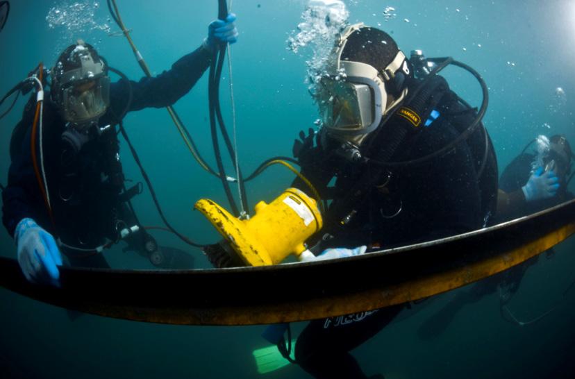UNDERWATER TOOLS DEPTH GUIDELINE UNDERWATER MODELS ONLY CAUTION DO NOT USE HYDRAULIC TOOLS UNDER- WATER THAT ARE NOT DESIGNATED AS AN UNDERWATER MODEL, OR THIS WILL RESULT IN DAMAGE TO THE TOOL.