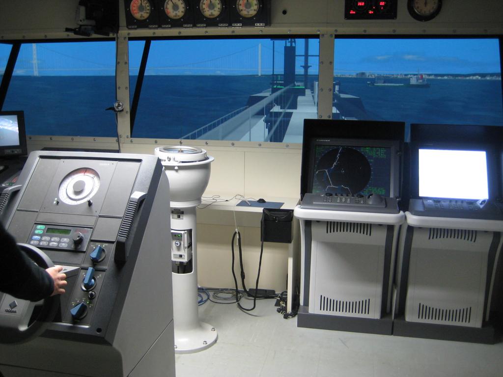 4 INTELLIGENT SHIP HANDLING SIMULATOR 4.1 IMPLEMENTATION OF AUTOMATIC COLLISION AVOIDANCE FOR TARGET SHIPS In 211 Fukoto, Hasegawa et al.