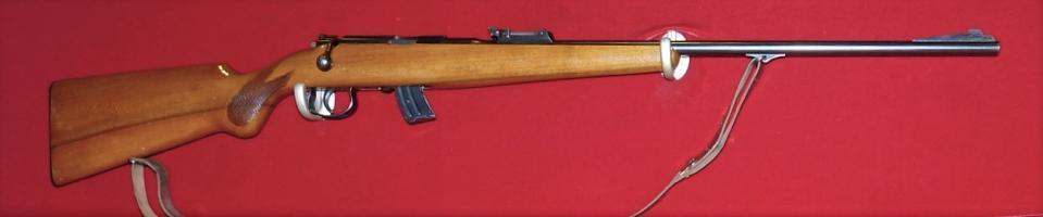22 YEAR: 1975-1980 BARREL LENGTH: 22 inches SERIAL: N/A Excellent condition, round sighted barrel, clip magazine,