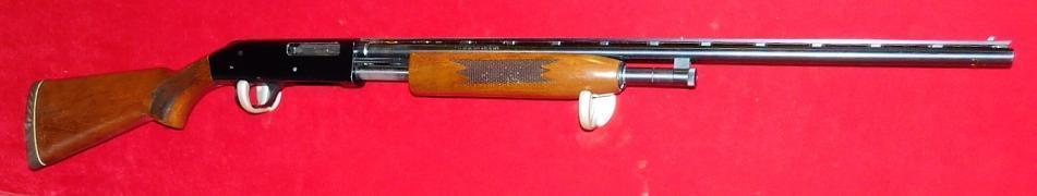 condition, re-blued (hot blue by a professional gunsmith), missing spots of varnish on stock, takedown, collector item ITHACA 37 FEATHERLIGHT 12 GA 2 3/4 (17-046) $ 495 BRAND: Ithaca MODEL: 37