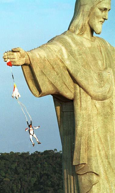 Felix set another record in 1999 for the lowest BASE jump.