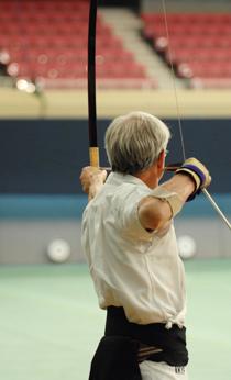 As Kyudo practitioners depend only on their senses, they could be easily influenced by their surroundings or other archers results and quite often, miss their aim even by the slightest disturbance.