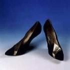 BETWEEN HIGH HEELED SHOES AND HIGH HEELLESS SHOES: The weight of an individual is transferred to the