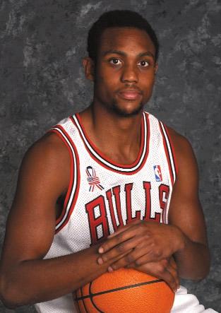 TRENTON HASSELL CHICAGO BULLS #22 22 TRENTON HASSELL Position: Guard Height/Weight: 6-5/200 Years Pro: Rookie Born: March 4, 1979 in Clarksville, TN College: Austin Peay 01 (early entry candidate)