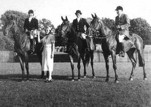 About the Norfolk Hunt Horse Show Norfolk Hunt Team Winners - Dedham Horse Show 1954 Mrs.