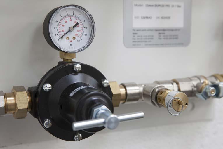 Padlocks available to allow locking of the valves in both the open and closed positions. Easy to read pressure gauges. Easy installation Baseplate mounted duplex unit.