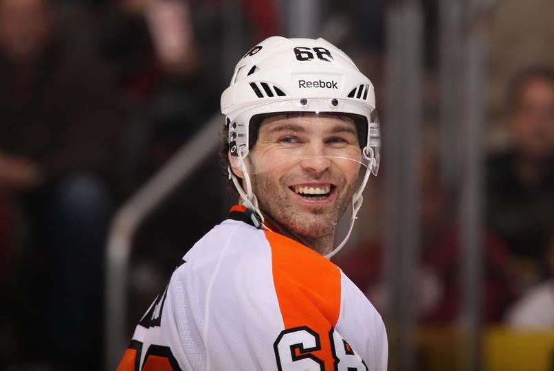 3 Jaromir Jagr Born: February 15, 1972, Kladno, CzechSlovakia Teams: Pittsburh Penguins, Washington Capitals, New York Rangers Position: Right wing Yes. The one and only Jaromir Jagr.
