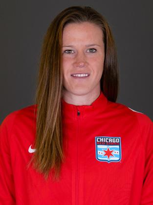 1 Alyssa Naeher POSITION: GOALKEEPER HEIGHT: 5-9 BORN: APRIL 20, 1988 HOMETOWN: BRIDGEPORT, CT COLLEGE: PENN STATE INTERNATIONAL: 2016: Started and earned the shutout and win on Feb. 15 vs.