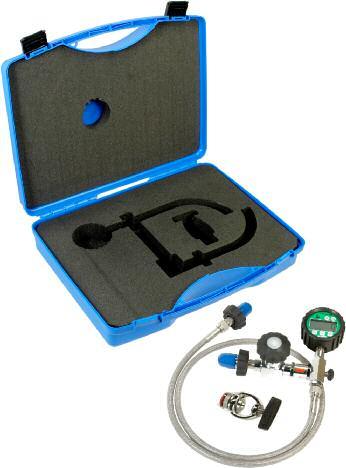 5215 DIGITAL OXYGEN BLENDING KIT This kit enables you to de-cant oxygen with absolute accuracy due to the new DPM 300 Mk4 digital gauge that is fitted to this assembly.