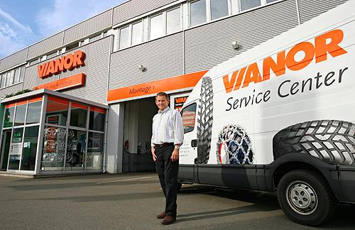 PROFIT CENTRES Vianor 1-9/2010 Performance in 1-9/2010 + Sales and market shares improved + Equity-owned Vianors: Good development in Fast Fit service, fleet and heavy industrial tyre sales + Vianor