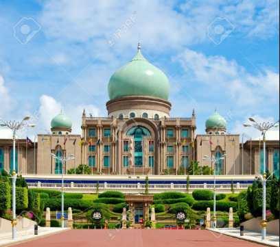 3.1 PENGENALAN TUN MAHATHIR Mohamad menandatangani plak pengisytiharan Putrajaya sebagai Wilayah