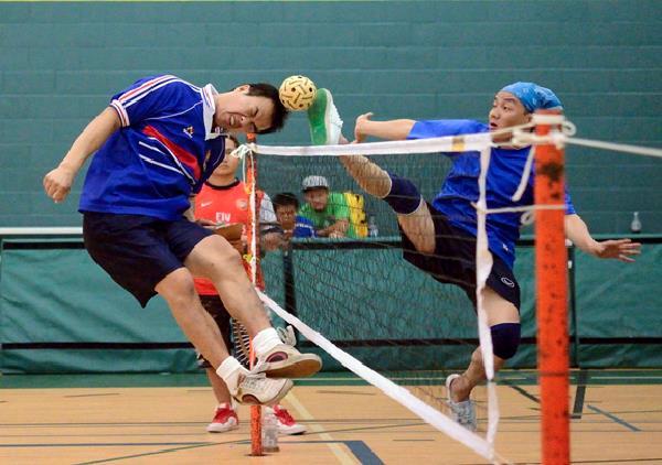 Sepak Takraw Header Unlike a football header, the header shot in this game is played using the forehead to hit the ball and make it fly.