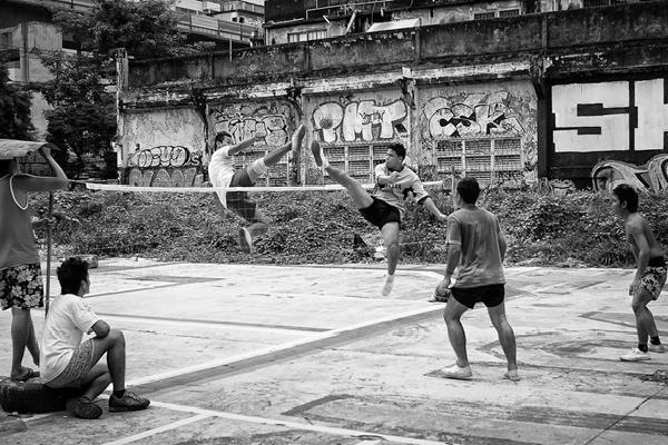Sepak Takraw The Malaysian Sepak Raga Federation was founded in 1960 at Penang and in 1965 it was included in South East Asia Peninsular Games.
