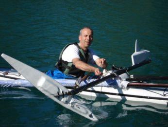 - Go through a mouse hole, or under a bridge (rig can t generally be fallen) - Paddling efficiently against the wind (windward angle and speed when beating are rarely good).