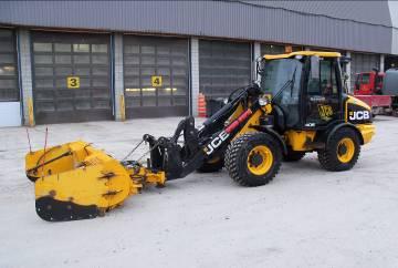 the snow Mini tractor loader