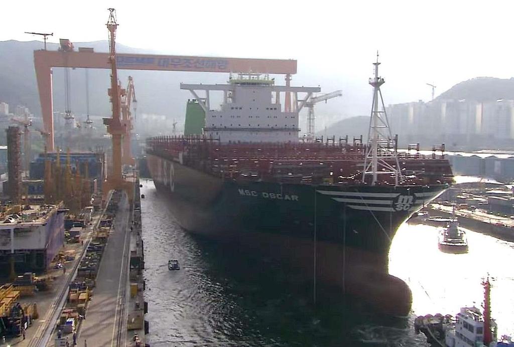 MSC Oscar 19,224 TEU containership - 395.