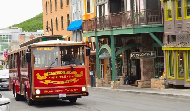 Review of Existing Transit Services Main Street Trolley The Main Street Trolley is a local circulator flag stop service that travels the length of Main Street and connects to Old Town Transit Center.