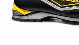 High-density microporous midsole Rubber Vibram outsole ASOFRAME CARBON KEVLAR The ASOFRAME structure is created from various overlapped layers of carbon and Kevlar.