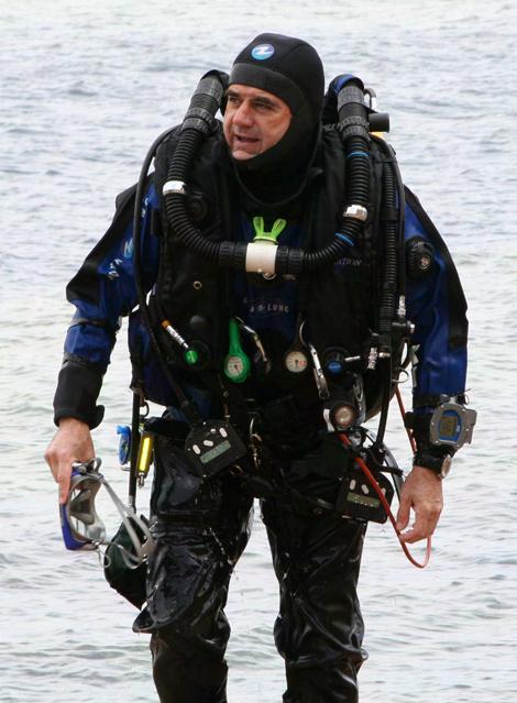 At these extreme depths, the breathing performance of rebreathers can be quite poor. They get hard to breathe?