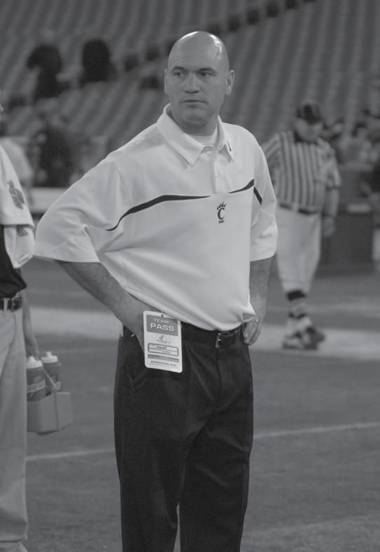 2007 UNIVERSITY OF CINCINNATI FOOTBALL coaches and staff Greg Forest Quarterbacks 17th season Forest at a Glance Date of Birth: Aug.