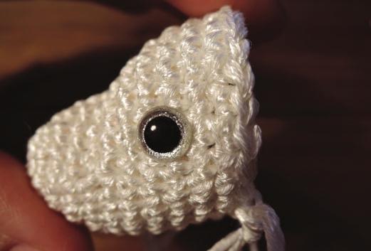 3 inches) Skill level Beginner : You need to know how to single crochet, make a magic ring, how to increase, decrease, sew an open piece to a closed one, change color.