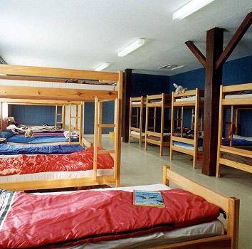 3 classes of accommodation are offered : // Class 1 : Room with 2 to 8 single beds (shower and toilet in the room).