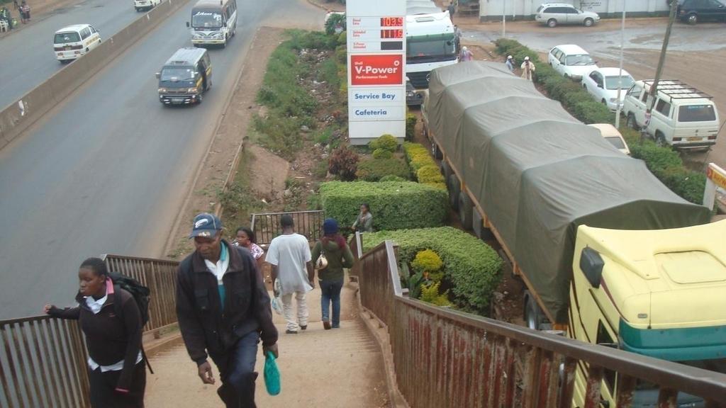 The other reason is that sometimes heavy vehicle park on the service road close to the approaches of the footbridge resulting in blocking the entrance to footbridge (See pictures