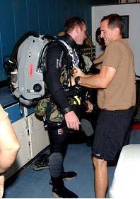 Constant PO 2 Rebreathers Much of NEDU s research and training time is spent with Carleton s MK 16 constant PO