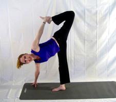 4) Half Moon with Foot Hold (Baddha Ardha Chandrasana) Benefits Improves balance Stretches hamstring muscles Increases flexibility of the hip joints Strengthens front thigh muscles Stretches the