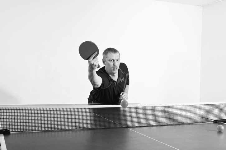 Table Tennis: Steps to Success Misstep Your flip return goes into the net. Correction Make sure to contact the ball at the top of the bounce. Figure 6.9 Backhand Flip Return Serve Return Position 1.