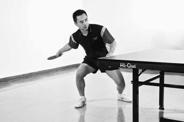 Table Tennis: Steps to Success Misstep You have difficulty producing topspin. Correction Make maximum friction contact and create maximum acceleration when contacting the ball.