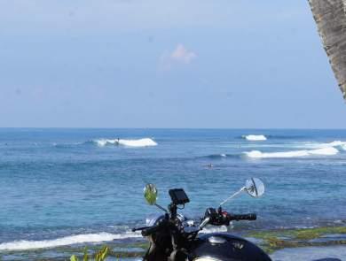 Overnight stay at the hotel. Hikkaduwa Dickwella [150 km* 4H riding]: STAGE 2 After riding the morning's finest waves, hop onto your motorcycle and make for Dickella on the south coast!