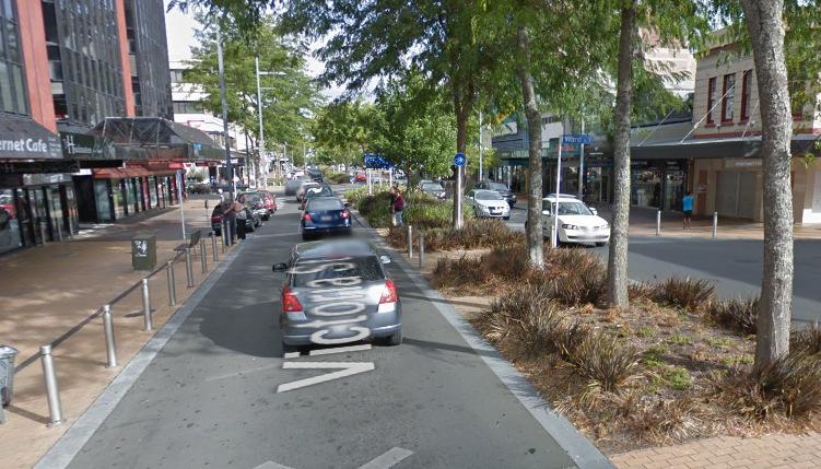 nz/handle/10289/4223 TC4: Main streets Description Traffic calming on main streets or local shopping centres.