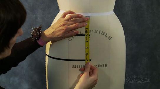 Lesson Guide Yoke Dirndl Skirt Draping: Beginner Module 1 Prepare Dress Form Step 1 To prepare your dress form for draping, you will need to apply adhesive style tape to your dress form.