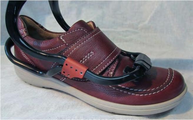 EYELETS OR EYELETS FITTED TOO HIGH TYPICAL FOR SHOE