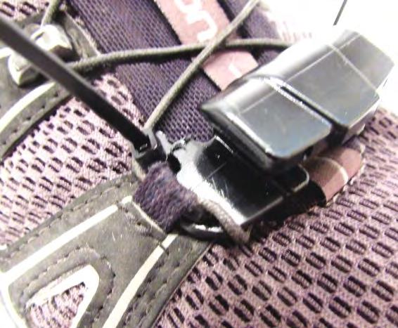 STRONG FIXATION OF LACE CLIP IS IMPORTANT 9 CAUTION:Both Square Ratchet Locks must be at rear end of