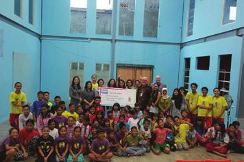 The pre school management and parents representatives then visited Red Nose s North Jakarta