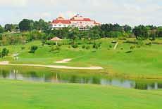 com Malacca A Famosa Golf Resort Jalan Kemus, Simpang Empat 78000 Alor Gajah, Melaka, Malaysia Tel: 06 552 0555 Fax: 06 552 8751 Website: www.afamosa.