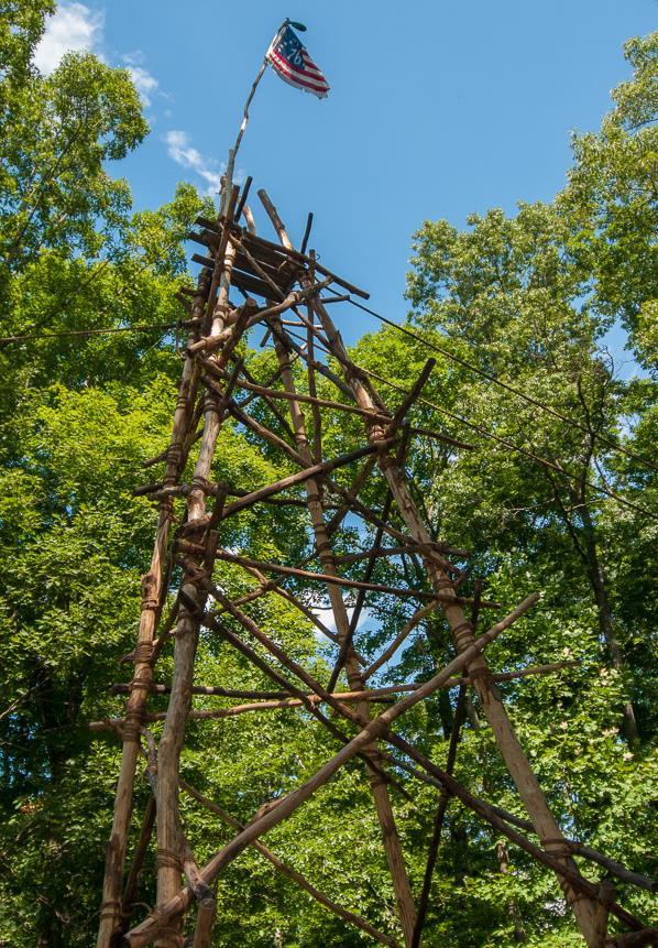 Building a 30 Tall Four-Legged Signal Tower Revised 3/24/2017 Description: A signal tower is a fun project that appeals to Scouts natural inclination toward building big and climbing.