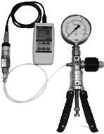 2 hand-held pressure indicators/thermometers, several CPT62I0 reference pressure sensors, 2 temperature probes, 1 power supply unit, charger and