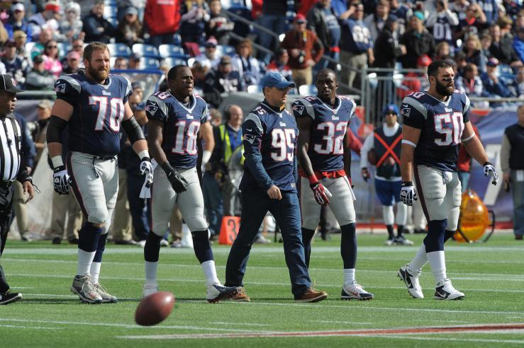 PATRIOTS TEAM NOTES PATRIOTS NOTES OF INTEREST BILL BELICHICK Bill Belichick (216) moved past Hall of Famer Chuck Noll (209) into fifth place all-time on the NFL wins list with the Patriots 30-27 win